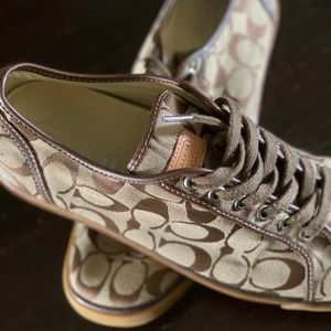 Coach signature men’s shoe
